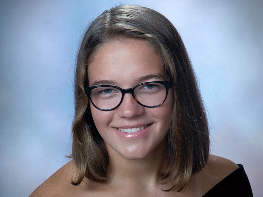 4 Emily Czelusniak